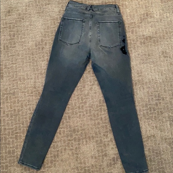 Good American jeans. - Picture 3 of 3